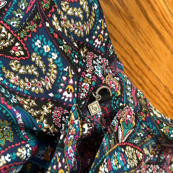 Vera Bradley Scrubs top. V-Neck pullover style. Size XS. Paisley print. - Picture 7 of 15